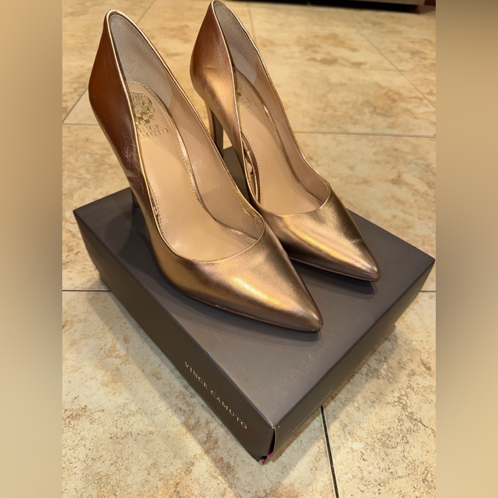 Vince Camuto Rose Gold Women's Pumps Size 9